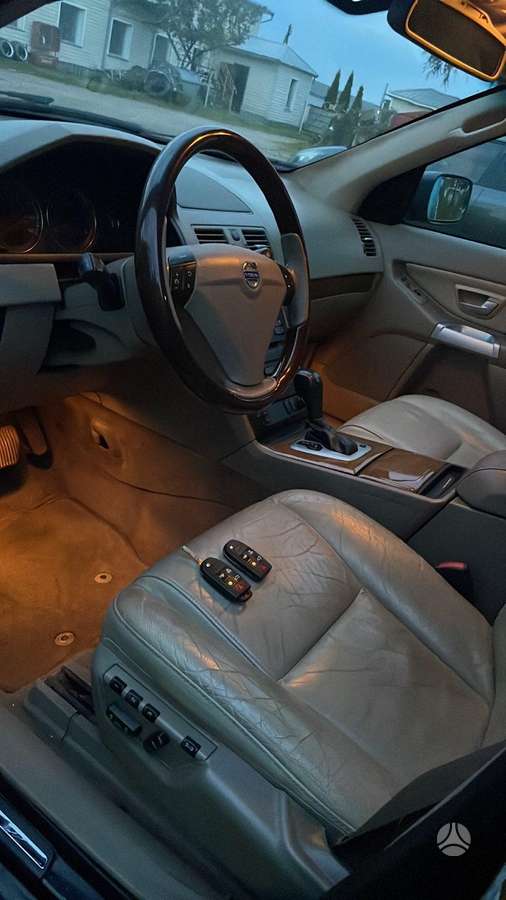 Volvo XC90 2005 — photo 8