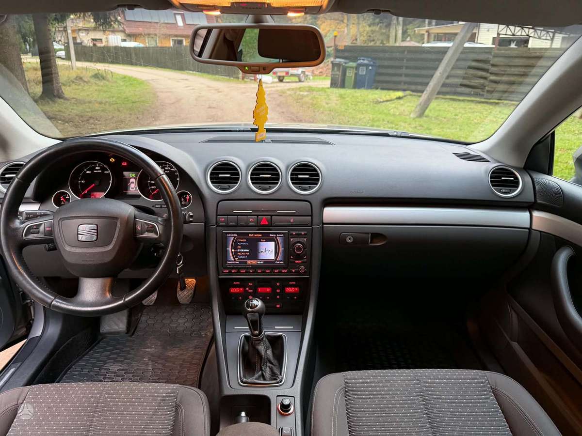 Seat Exeo 2011 — photo 8
