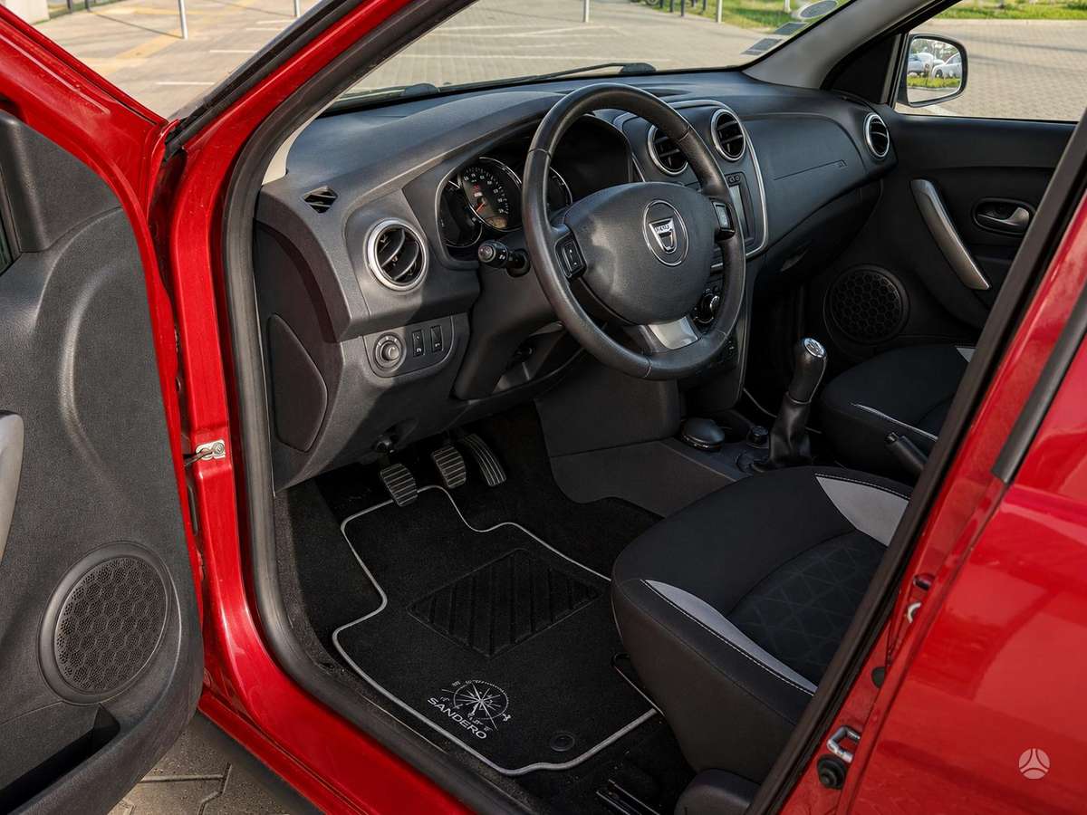 Dacia Sandero 2013 — photo 11