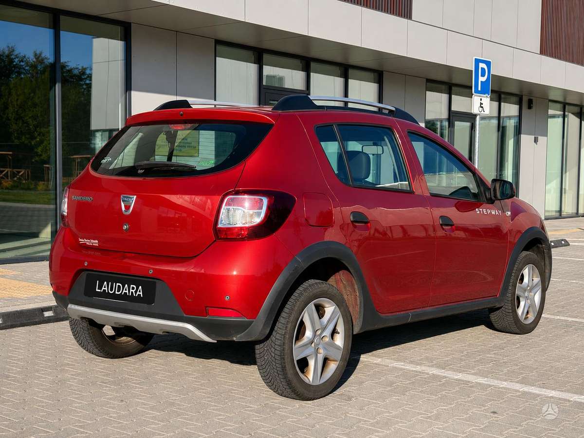 Dacia Sandero 2013 — interior