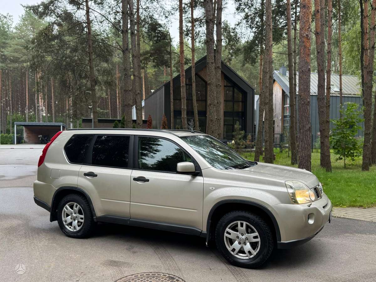 Nissan X-Trail 2009 — engine 1998 cm³, 141 HP (104kW)