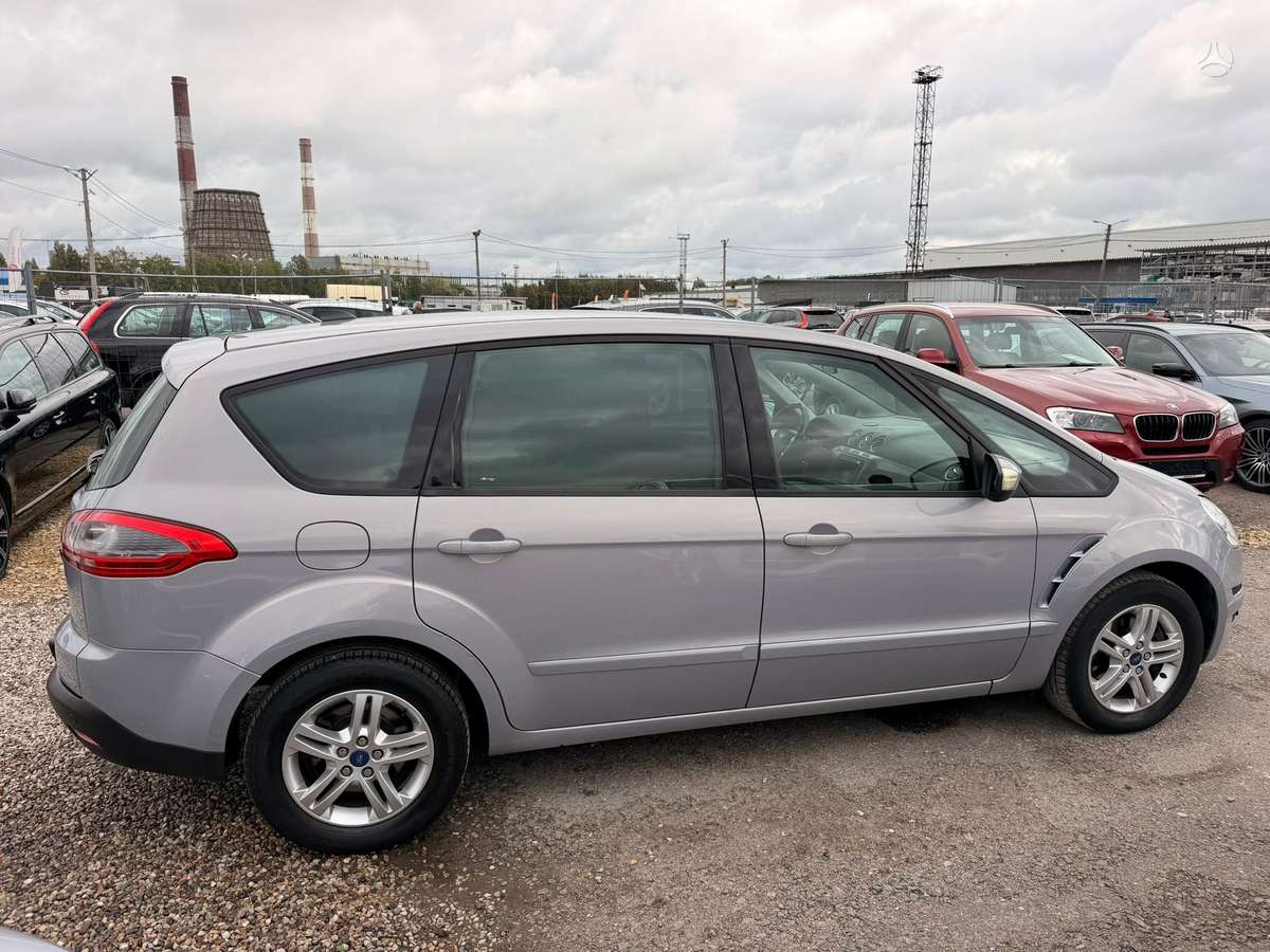 Ford S-MAX 2011 — photo 6