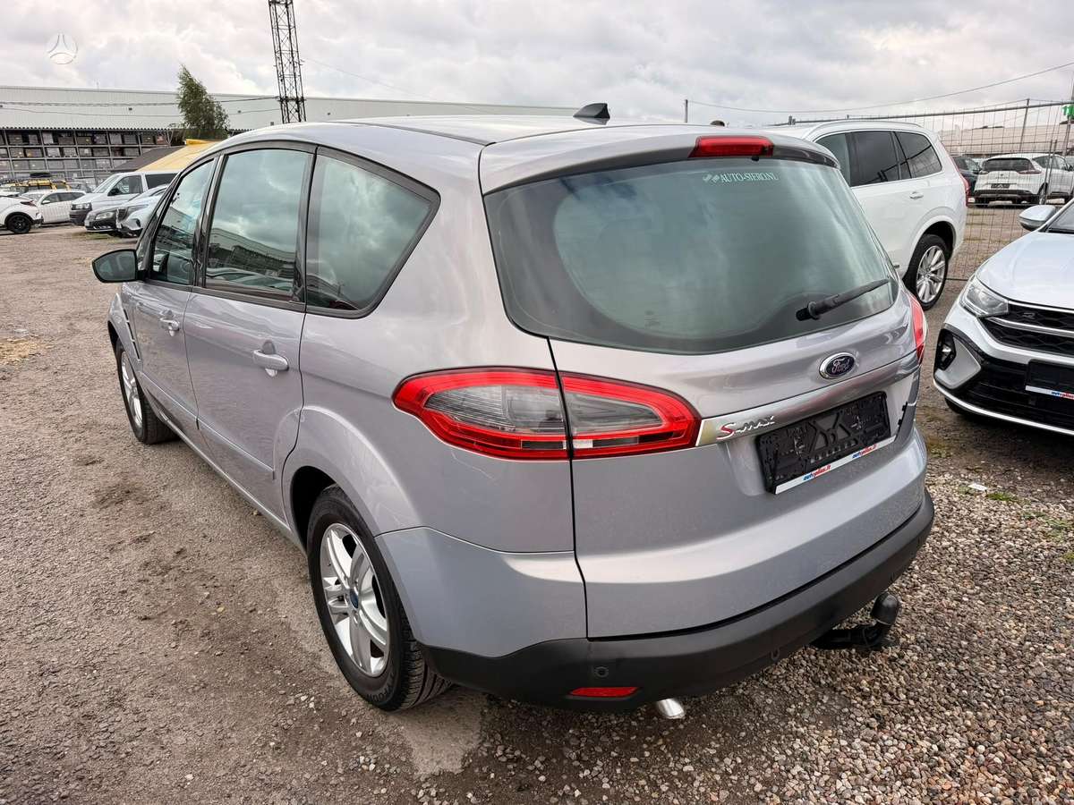 Ford S-MAX 2011 — photo 7