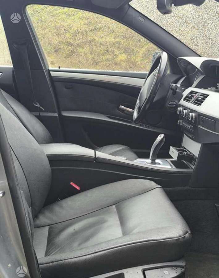BMW 530 2007 — engine 2993 cm³, 235 HP (173kW)