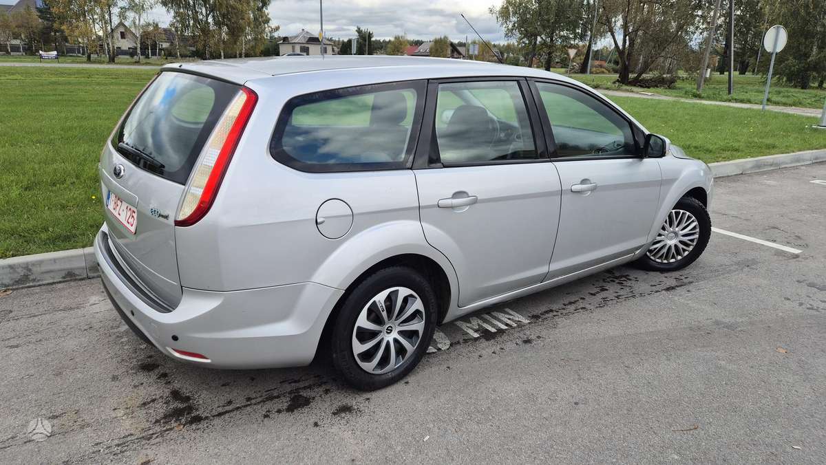Ford Focus 2010 — двигун 1560 cm³, 90 HP (66kW)