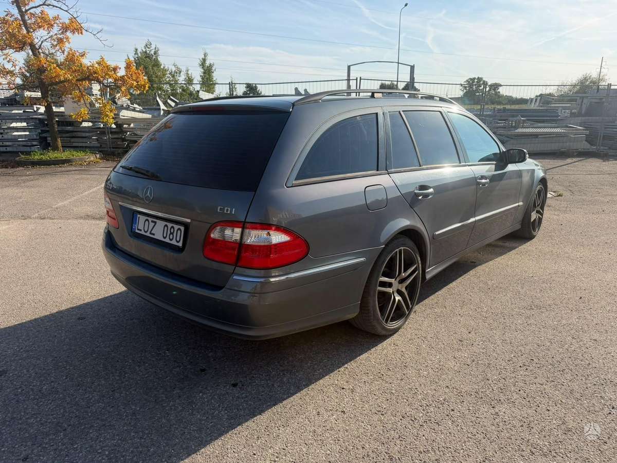 Mercedes-Benz E320 2005 — двигун 3222 cm³, 204 HP (150kW)