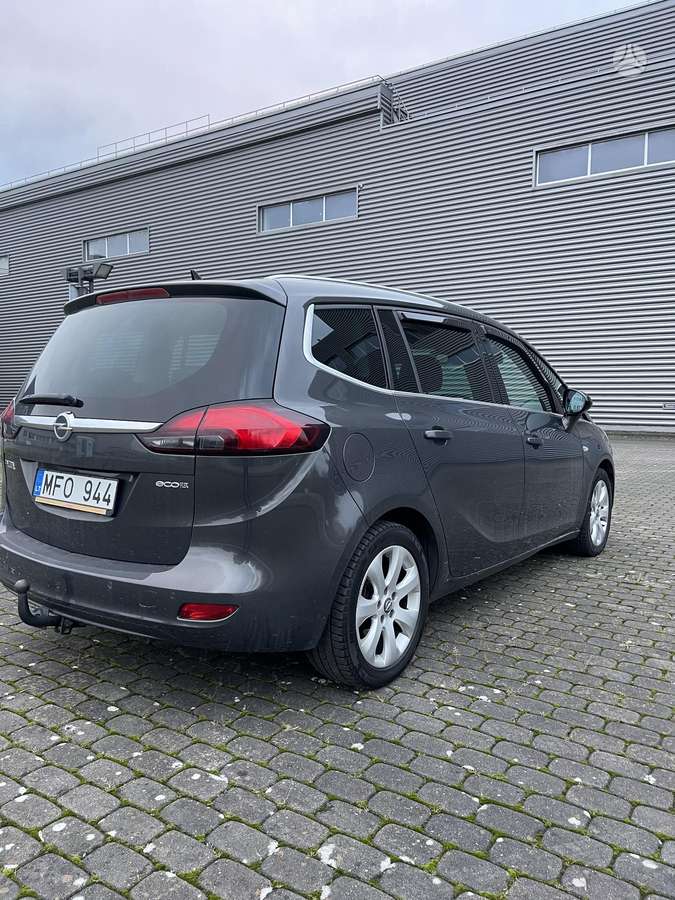 Opel Zafira 2013 — photo 5