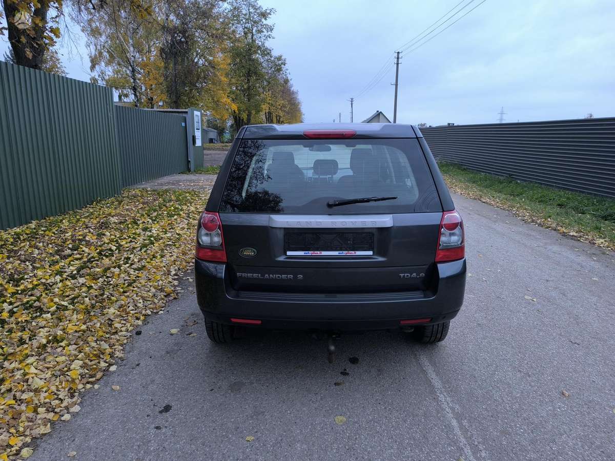 Land Rover 2010 — двигун 2179 cm³, 152 HP (112kW)