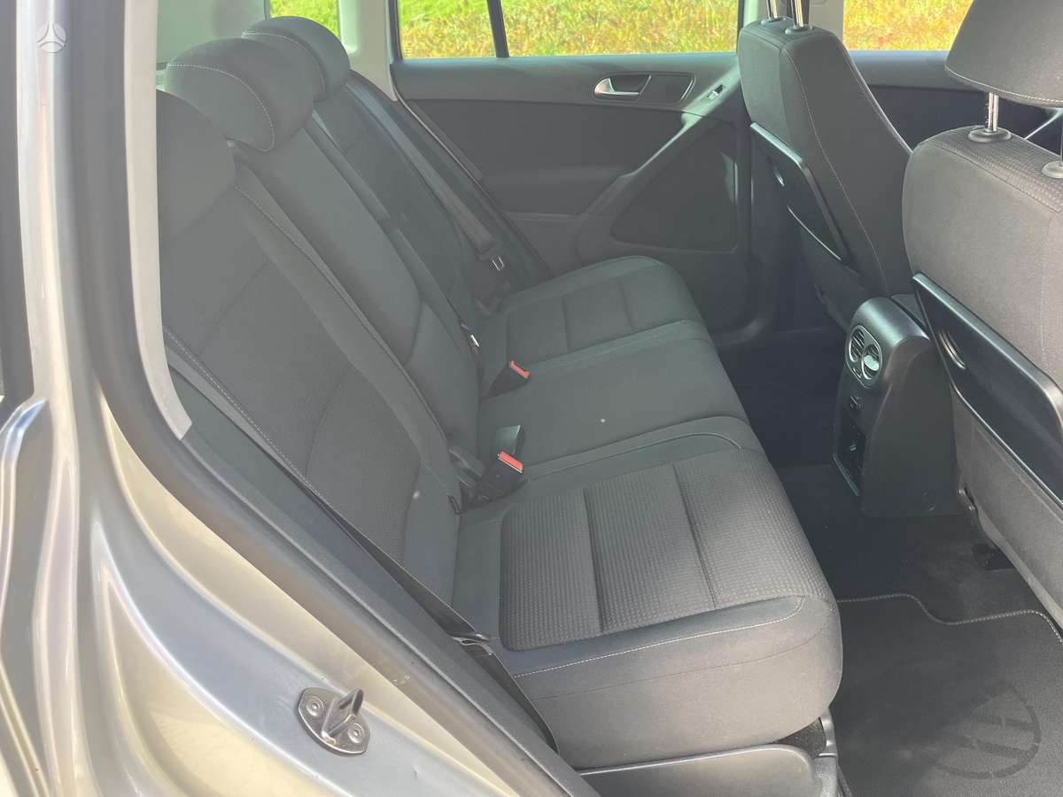 Volkswagen Tiguan 2010 — photo 14