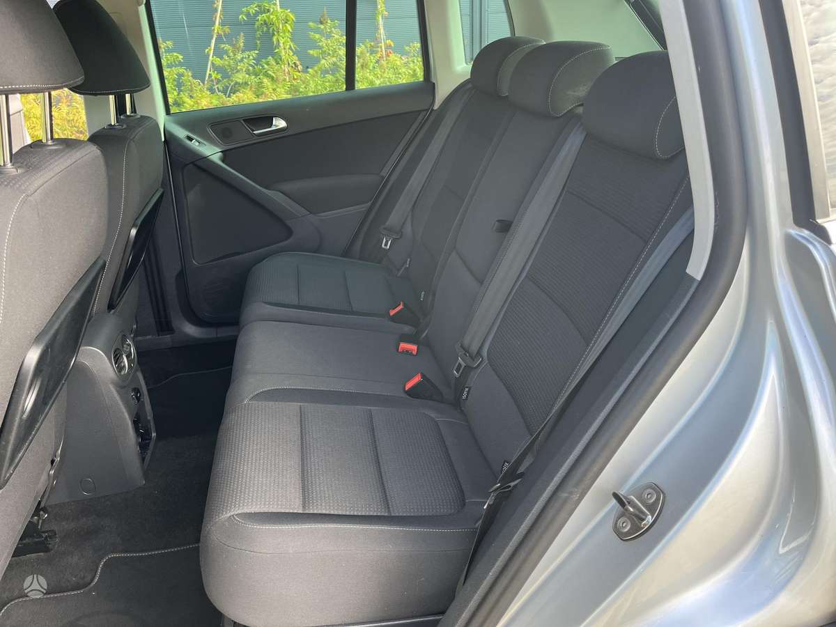 Volkswagen Tiguan 2010 — photo 16