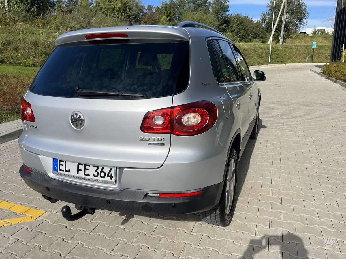 Volkswagen Tiguan 2010 — engine 2000 cm³, 140 HP (103kW)