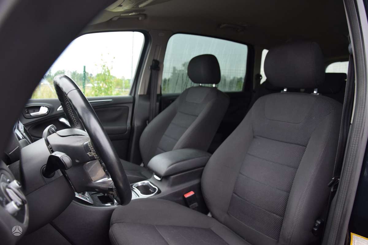 Ford S-MAX 2012 — photo 11