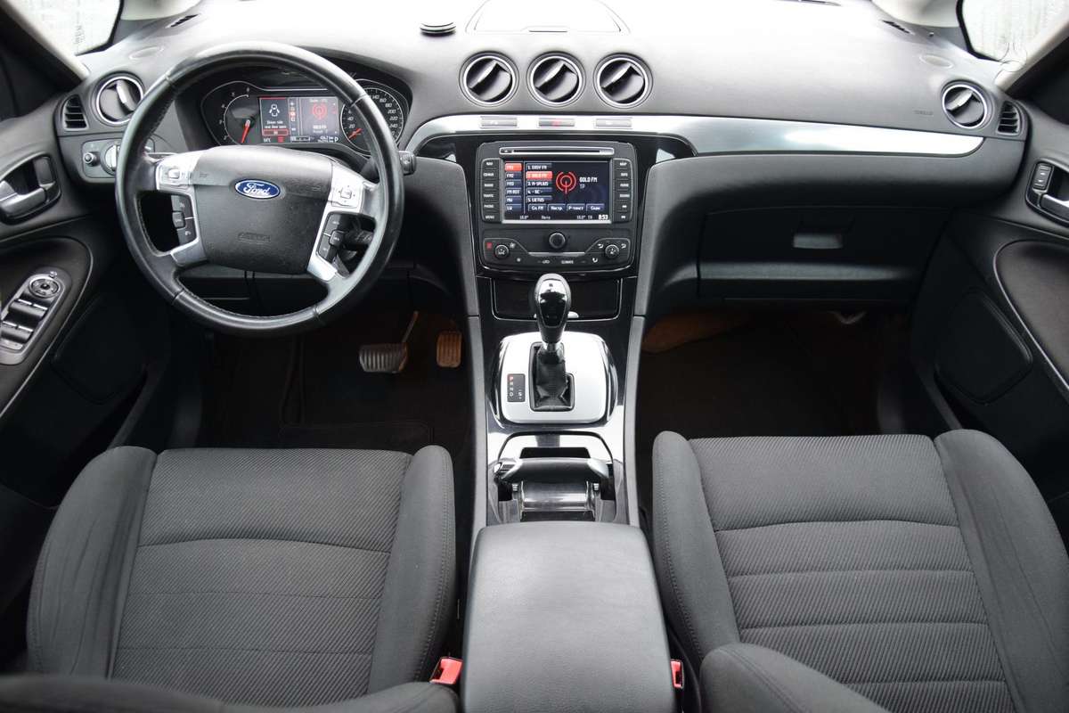 Ford S-MAX 2012 — photo 14