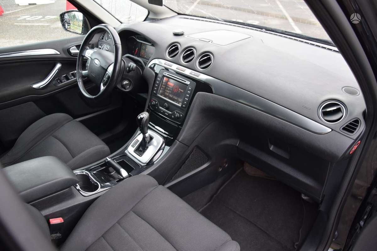 Ford S-MAX 2012 — photo 15