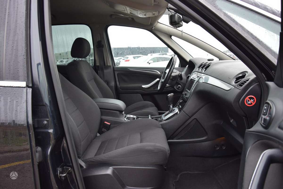 Ford S-MAX 2012 — photo 16