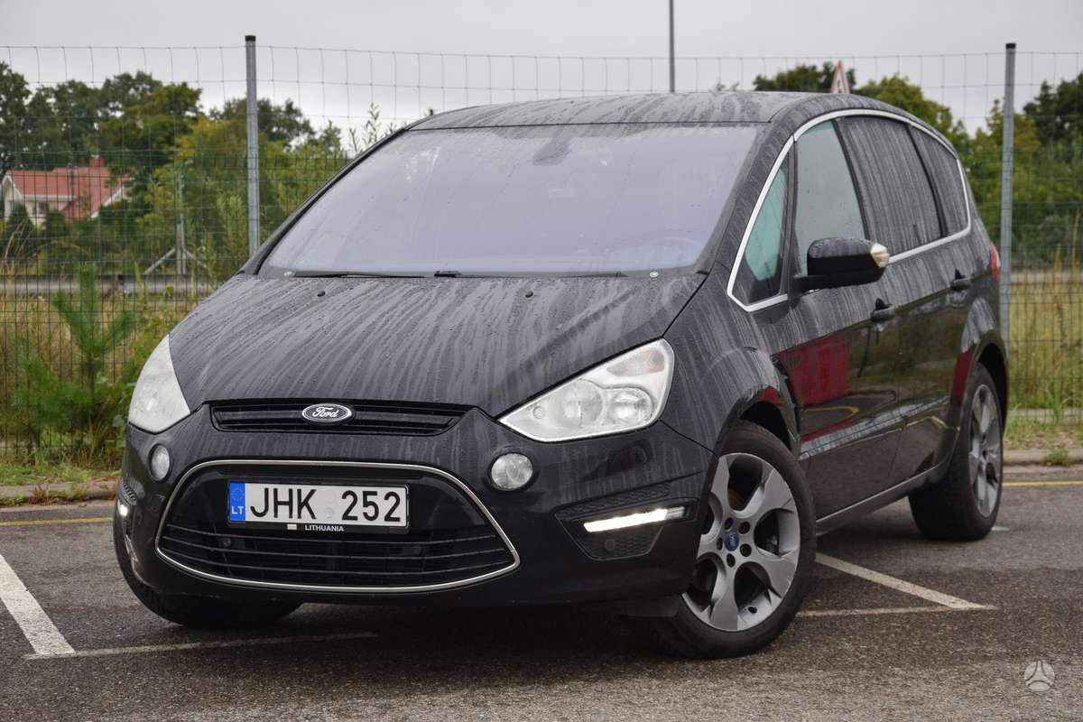 Ford S-MAX 2012 — rear view