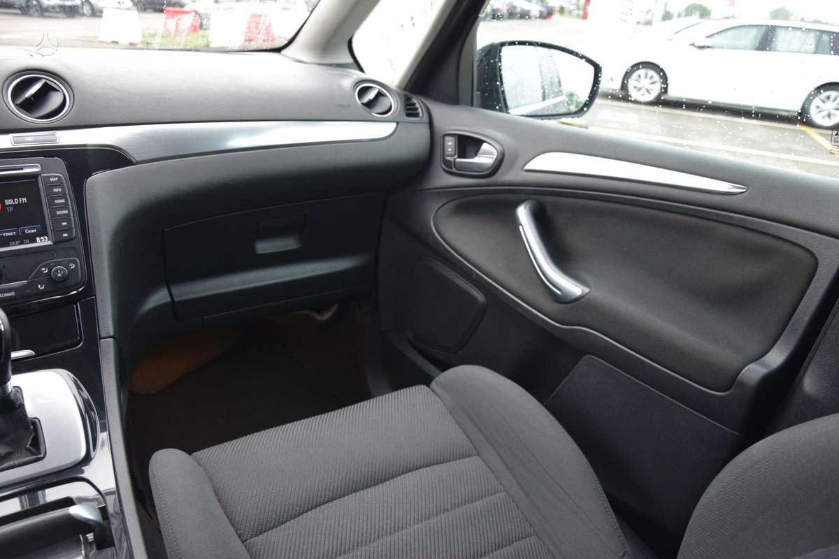 Ford S-MAX 2012 — photo 20