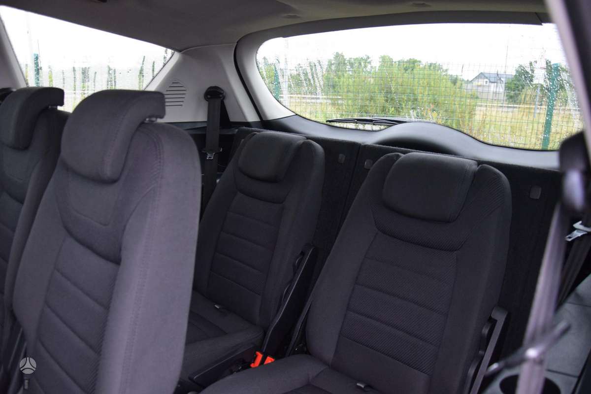 Ford S-MAX 2012 — photo 21
