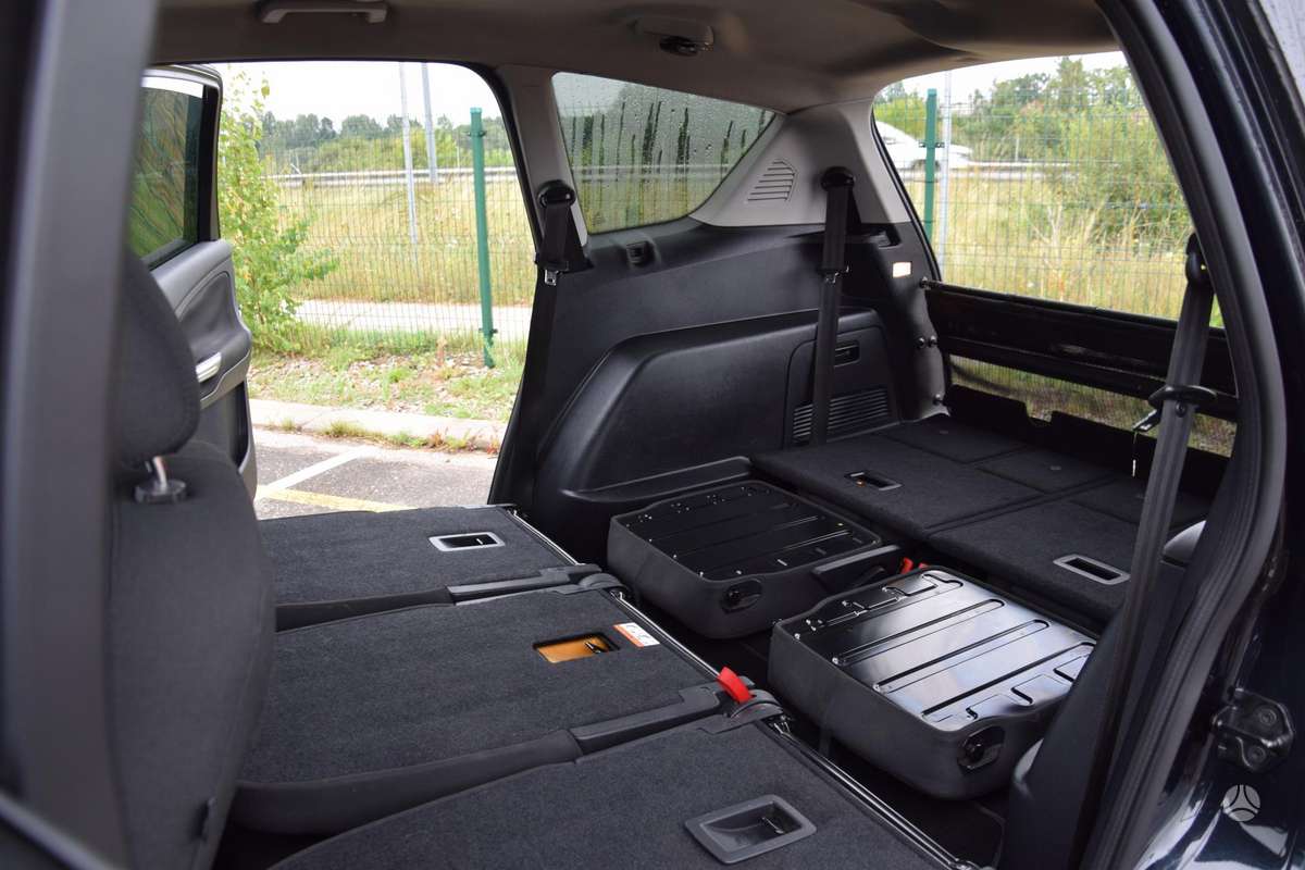 Ford S-MAX 2012 — photo 24