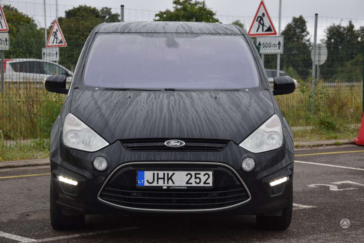 Ford S-MAX 2012 — interior