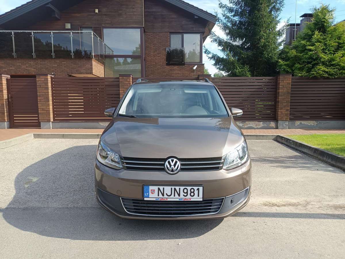 Volkswagen Touran 2011 — photo 5