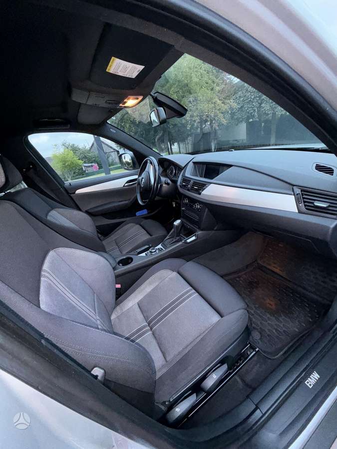 BMW X1 2010 — фото 12