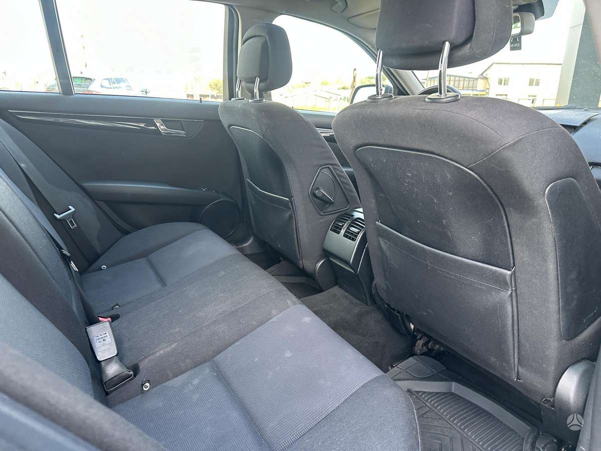 Mercedes-Benz C200 2008 — photo 10