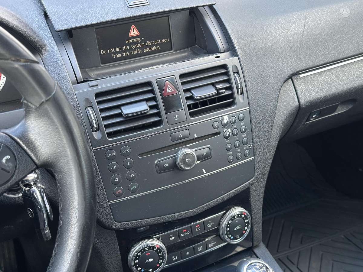 Mercedes-Benz C200 2008 — photo 14