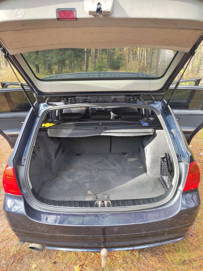 BMW 320 2008 — photo 14