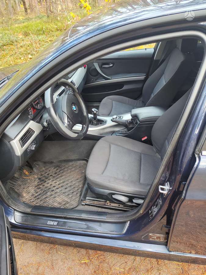 BMW 320 2008 — photo 7