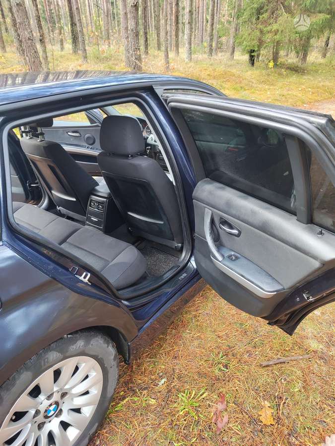 BMW 320 2008 — photo 9