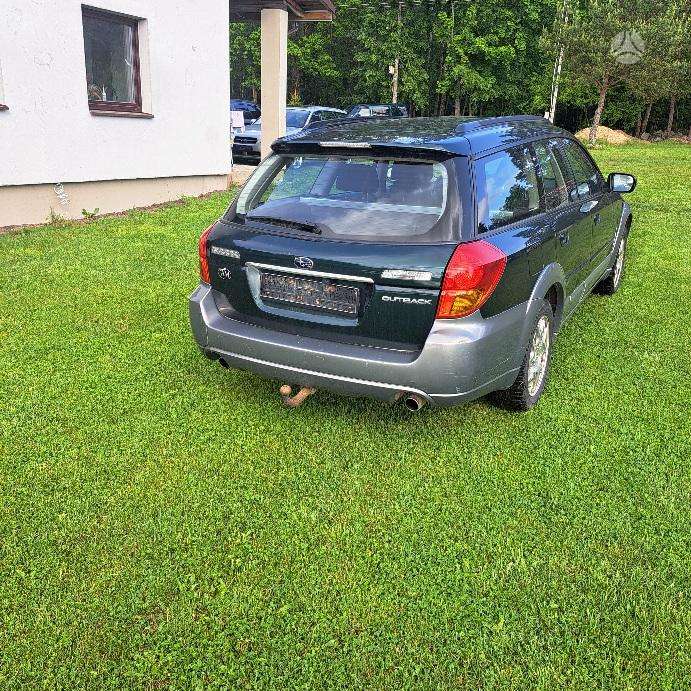 Subaru Outback 2004 — салон