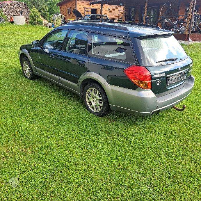 Subaru Outback 2004 — двигун 2500 cm³, 165 HP (121kW)