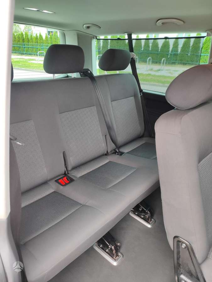 Volkswagen Caravelle 2006 — photo 11