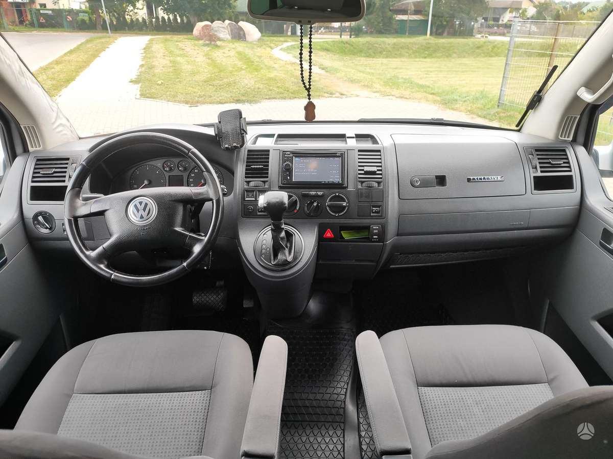 Volkswagen Caravelle 2006 — photo 12