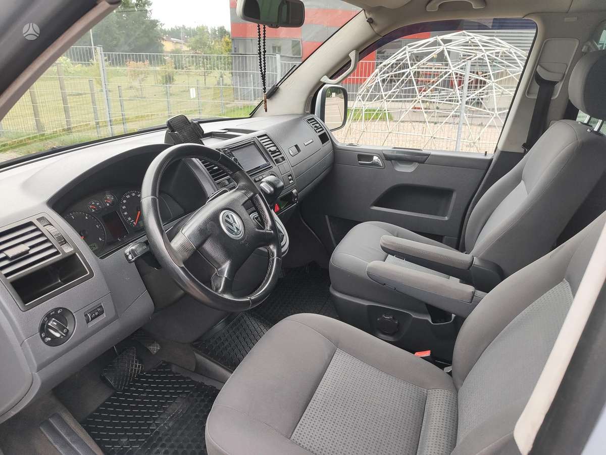 Volkswagen Caravelle 2006 — photo 14