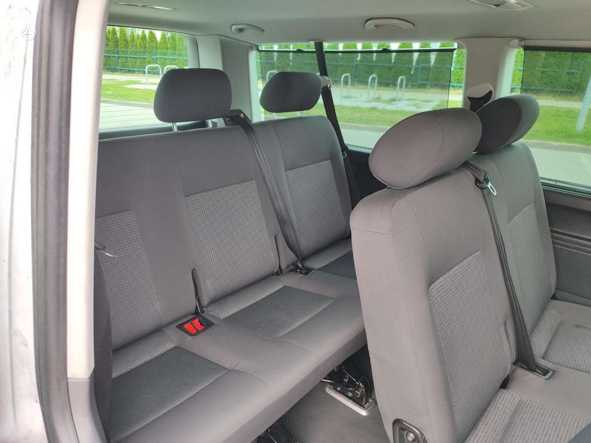 Volkswagen Caravelle 2006 — photo 16