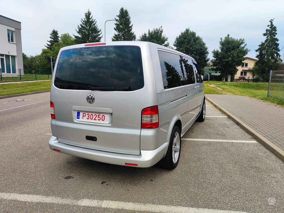 Volkswagen Caravelle 2006 — engine 2500 cm³, 131 HP (96kW)