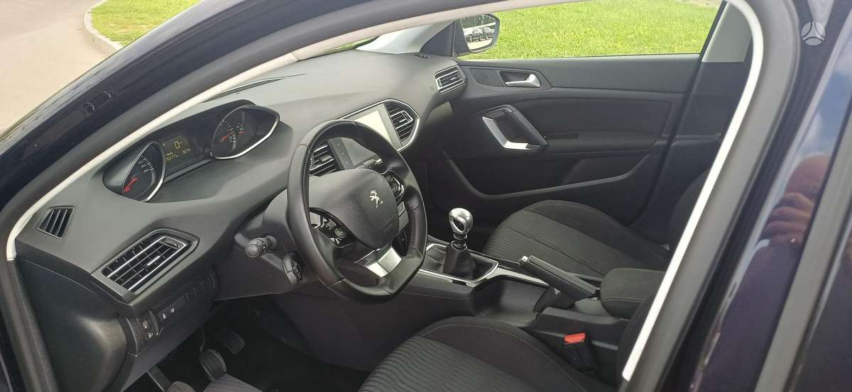 Peugeot 308 2015 — photo 6