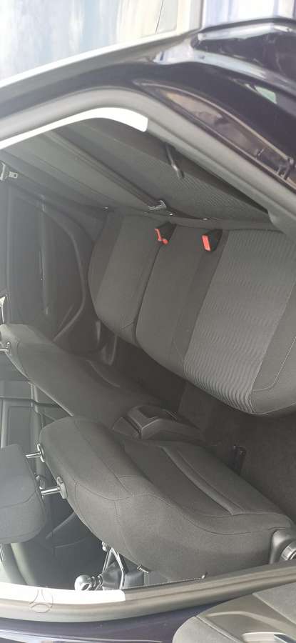 Peugeot 308 2015 — photo 9