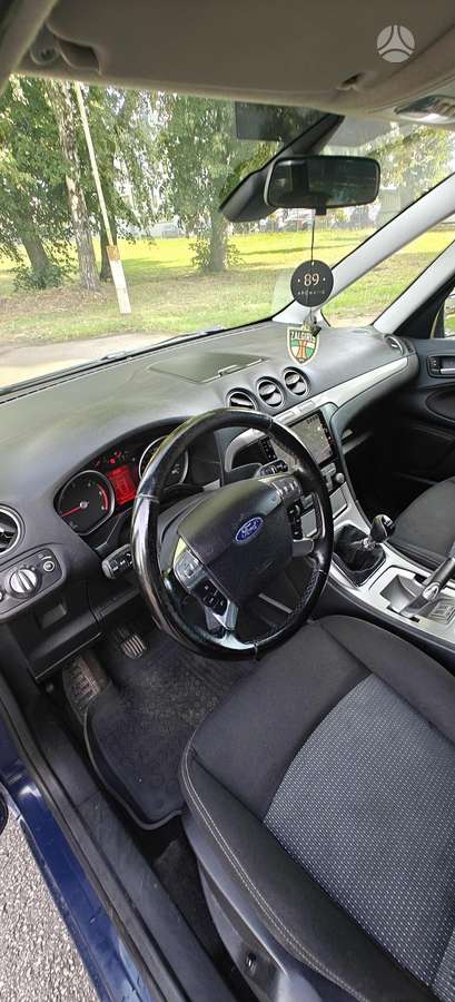 Ford Galaxy 2010 — photo 7