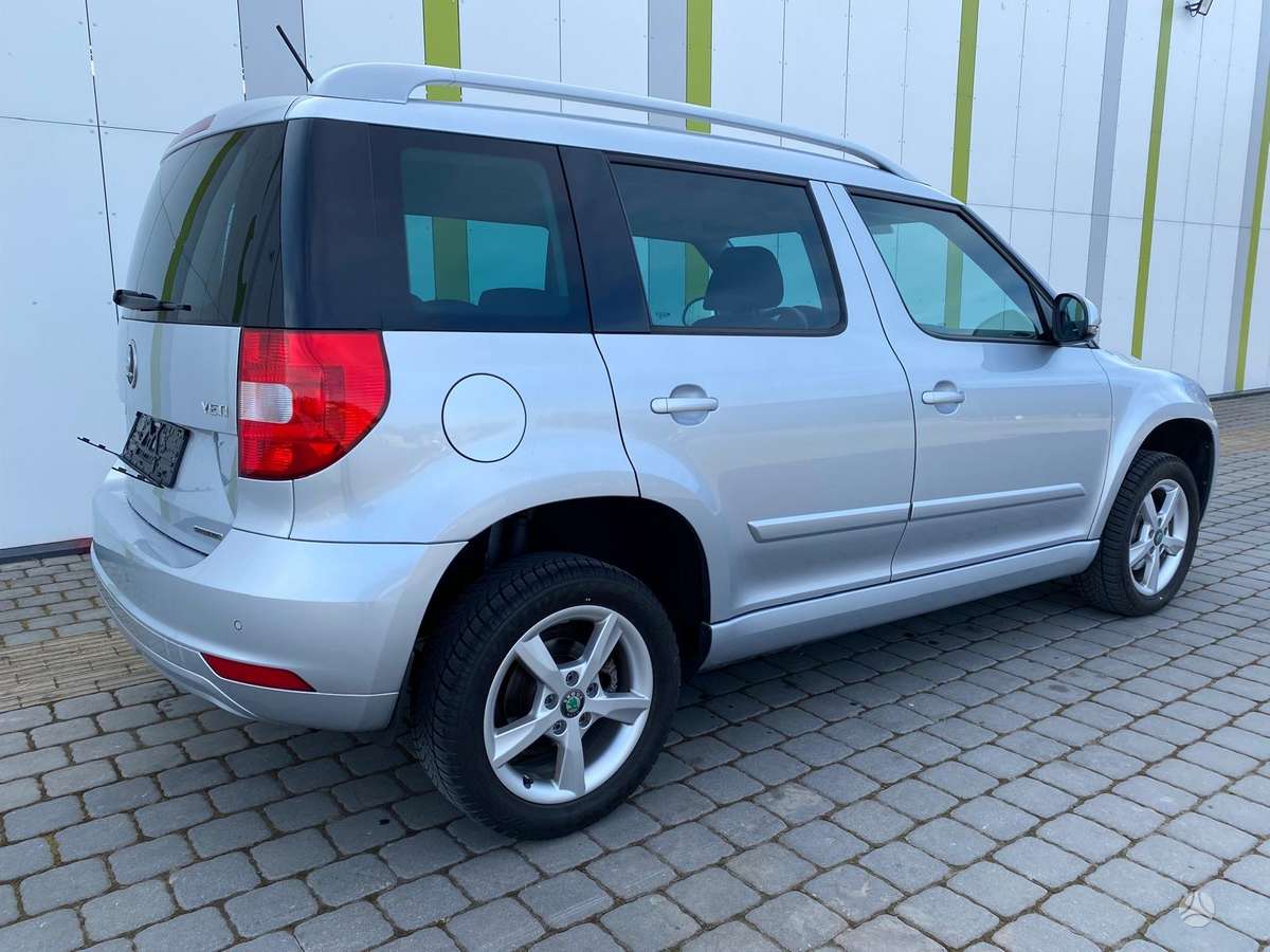 Skoda Yeti 2014 — салон