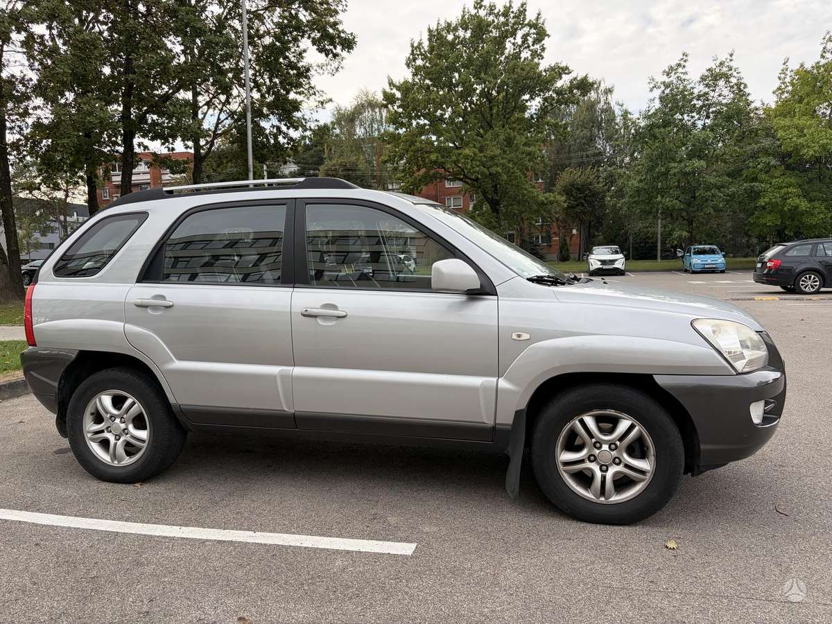 Kia Sportage 2007 — rear view