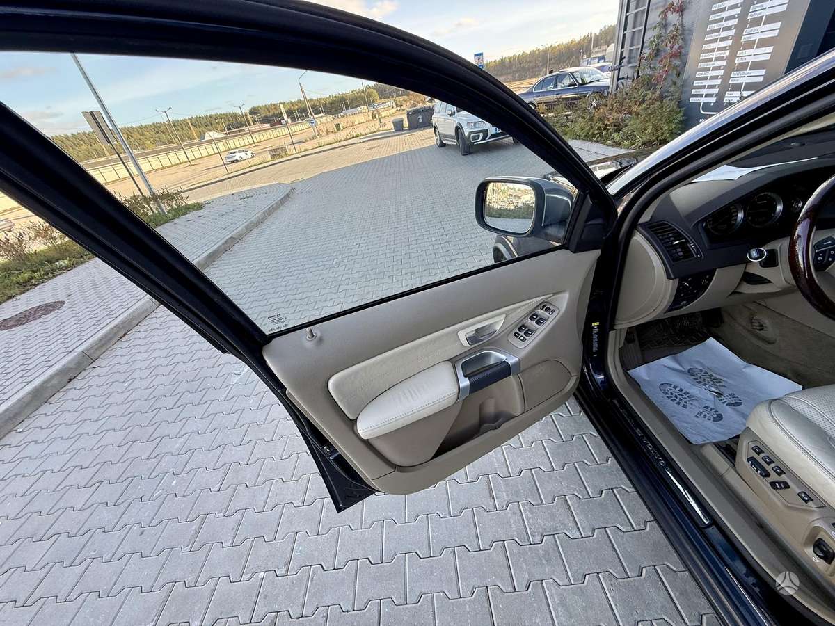 Volvo XC90 2009 — photo 15