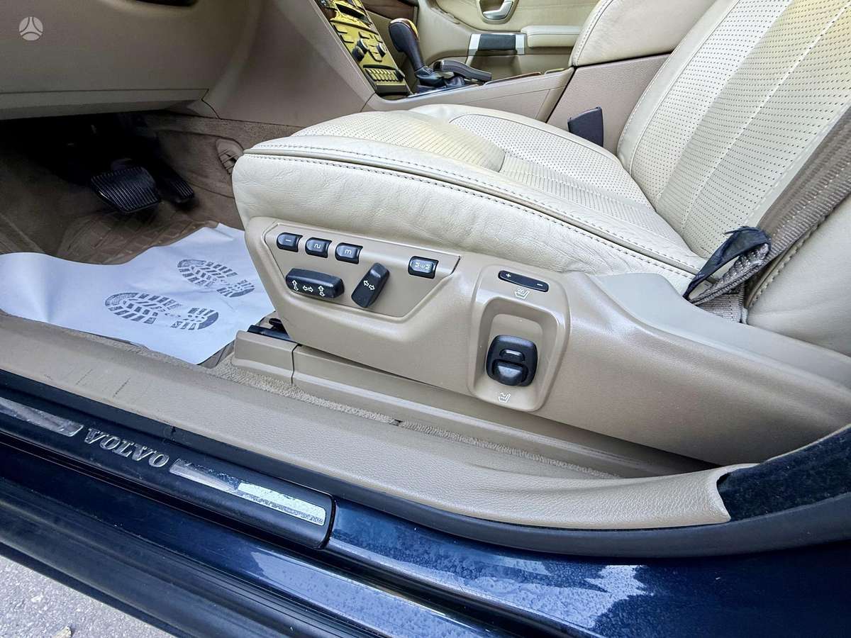 Volvo XC90 2009 — photo 16