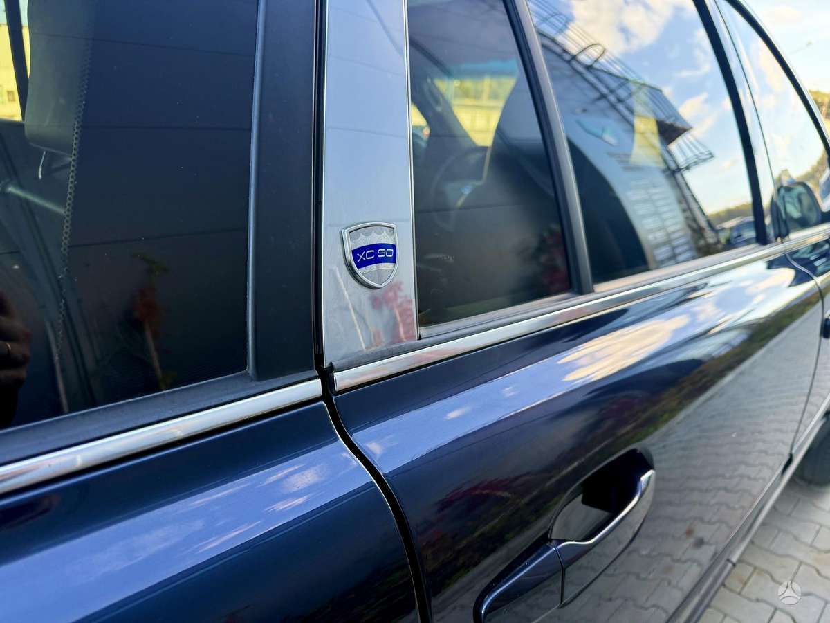 Volvo XC90 2009 — photo 23