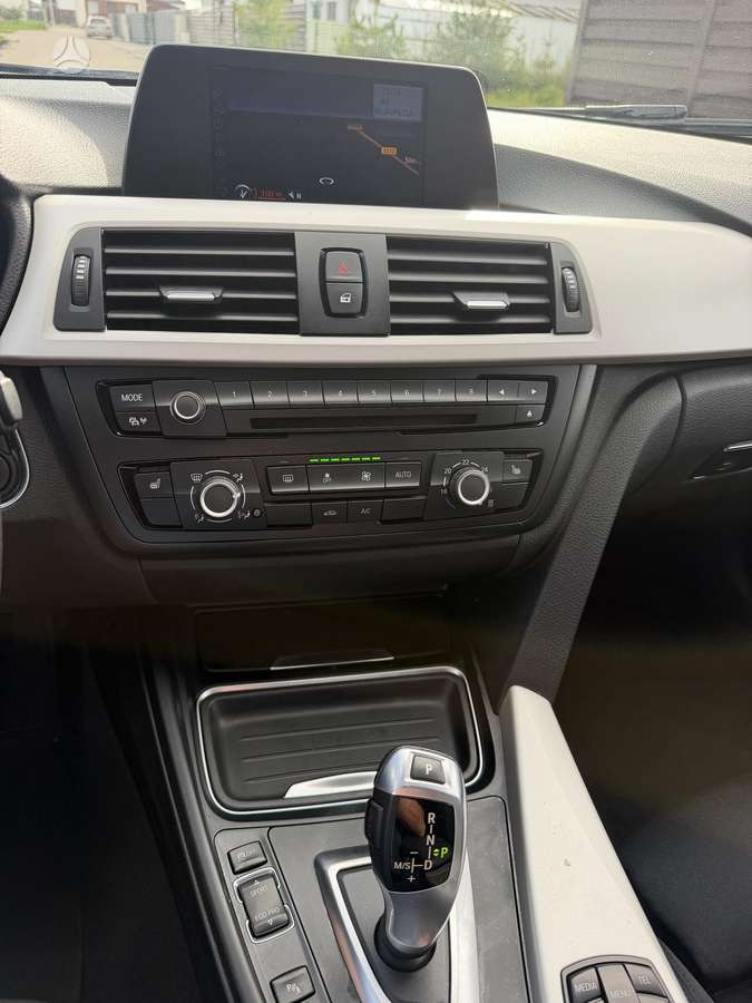 BMW 320 2014 — photo 14