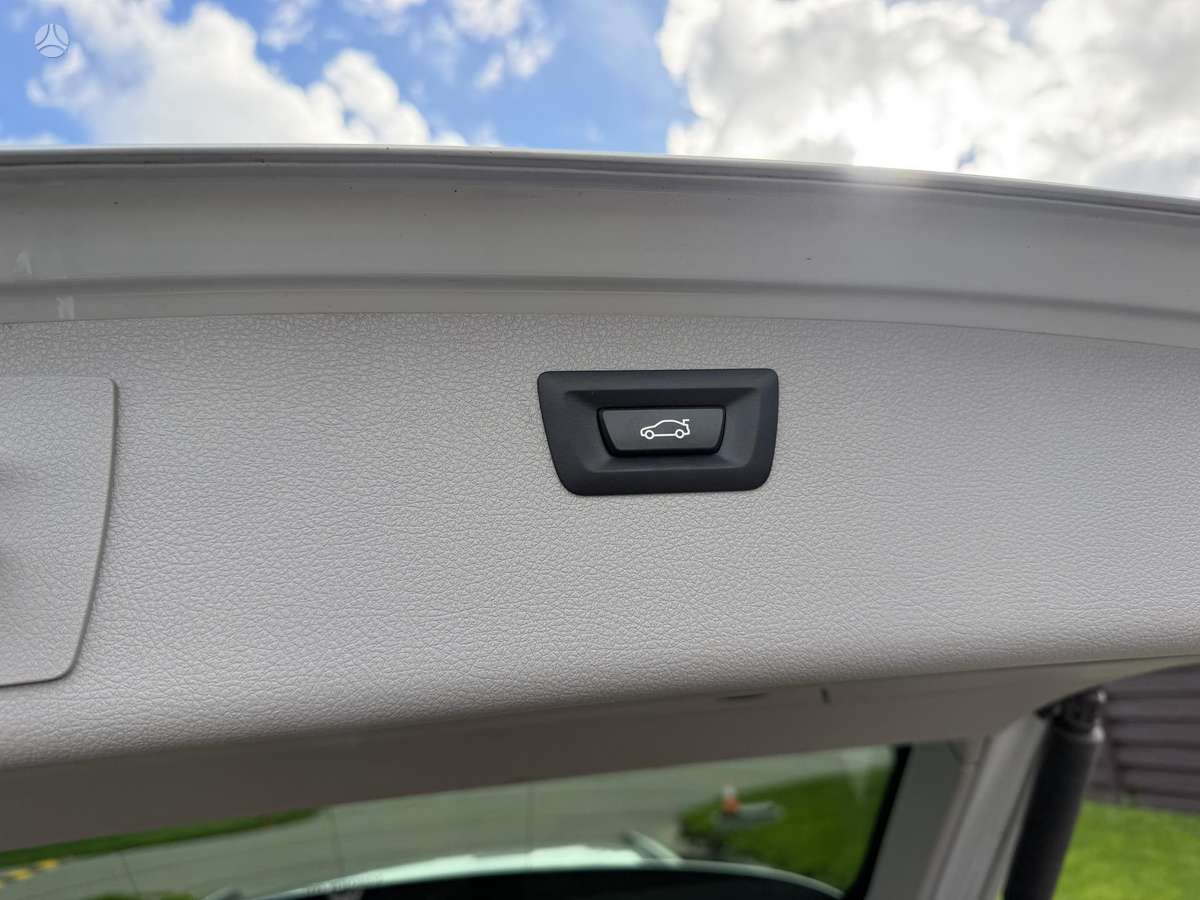 BMW 320 2014 — photo 17