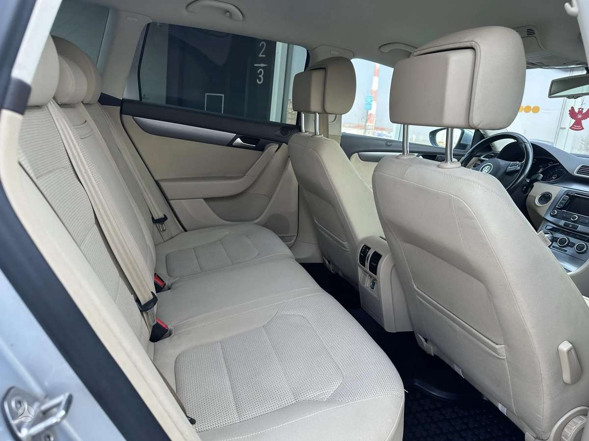 Volkswagen Passat 2014 — photo 10