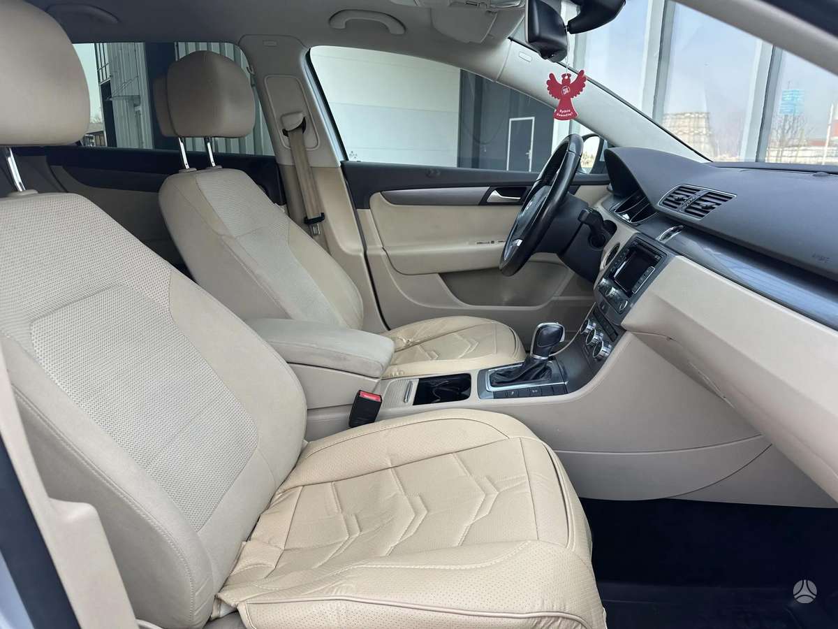 Volkswagen Passat 2014 — photo 12